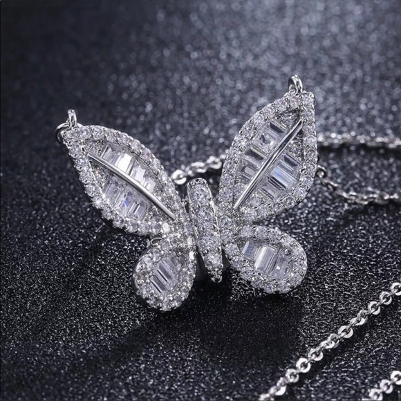 New 925 Silver Butterfly Diamond Necklace - Picture 2 of 4